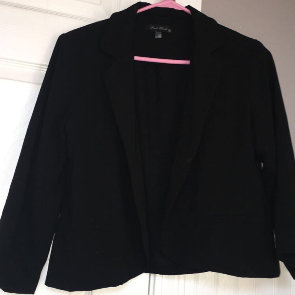 Final touch cropped blazer